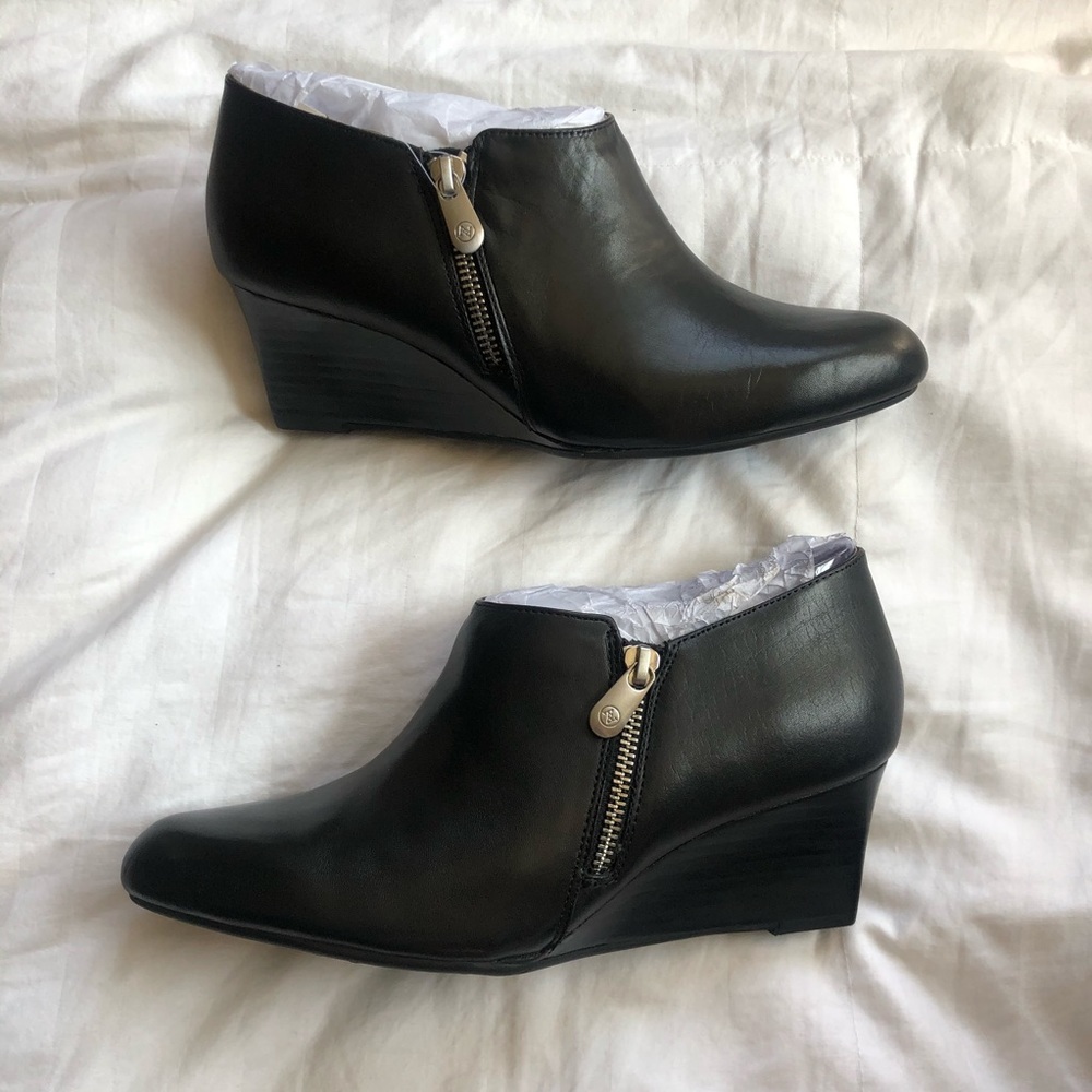 Adrienne Vittadini Black Low Ankle Wedge Booties